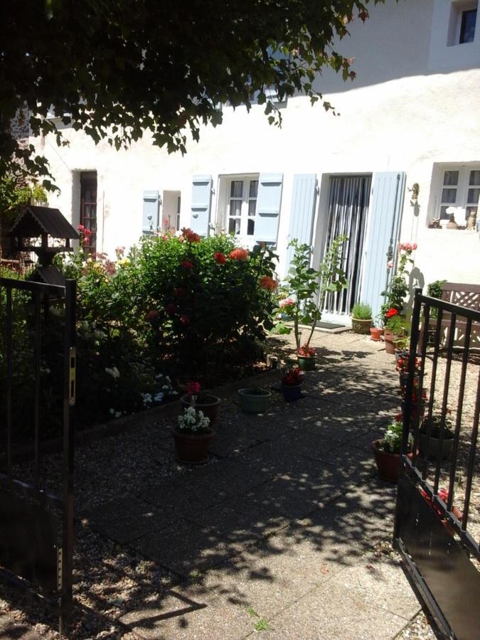 La Maison Des Fleurs Montembœuf Exterior foto