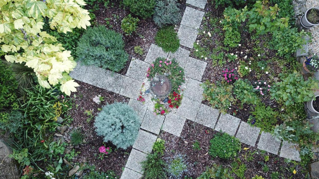 La Maison Des Fleurs Montembœuf Exterior foto